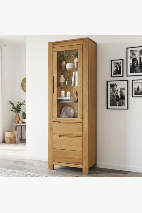 Tölgyfa vitrin üveges ajtókkal, 190 cm magas, modern design